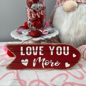 VALENTINE'S Day Love You More Wood Arrow Sign Hearts New